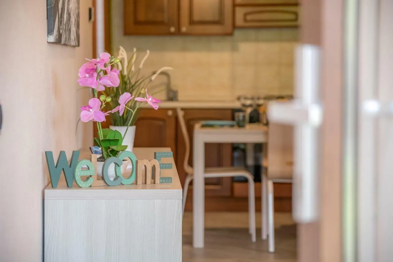 Apartmán Casa Dei Platani Wi-Fi Parking Free San Siro  0*, San Siro (Lombardy)